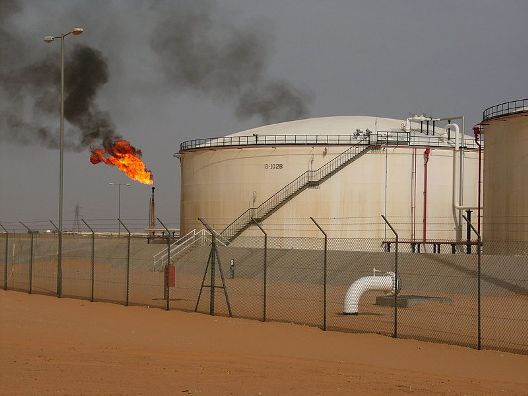 Top News: Libyan Autonomy Group Forms Oil Firm, Challenges Government