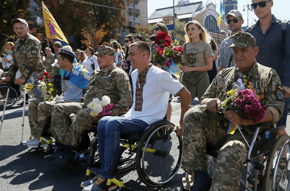 Is umpqua bank open on veterans day