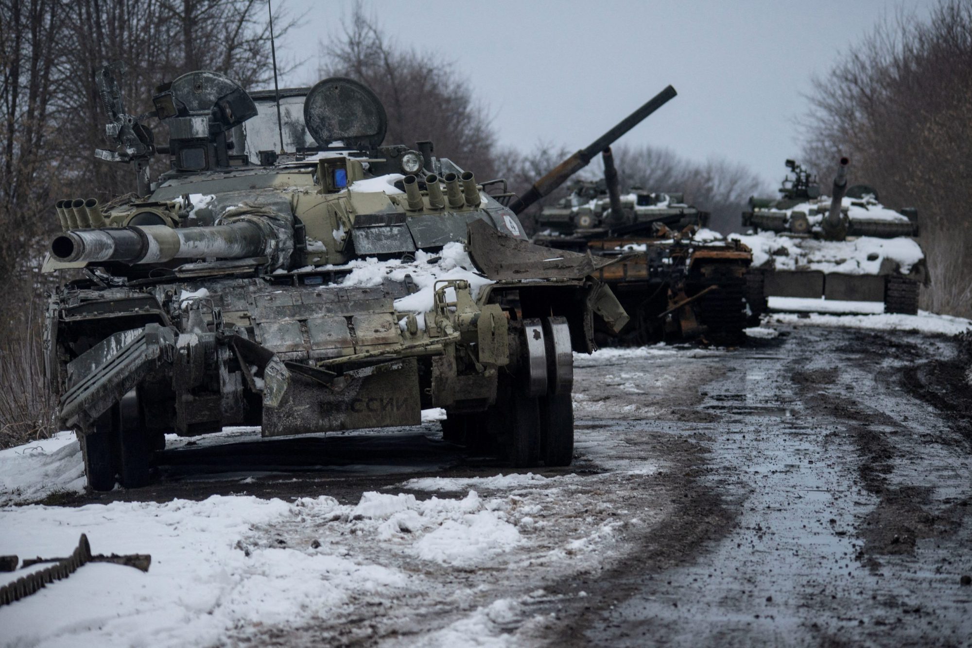 Army hammering out emergency plan to keep Putin's hands off top secret  British armour if tanks are damaged in Ukraine