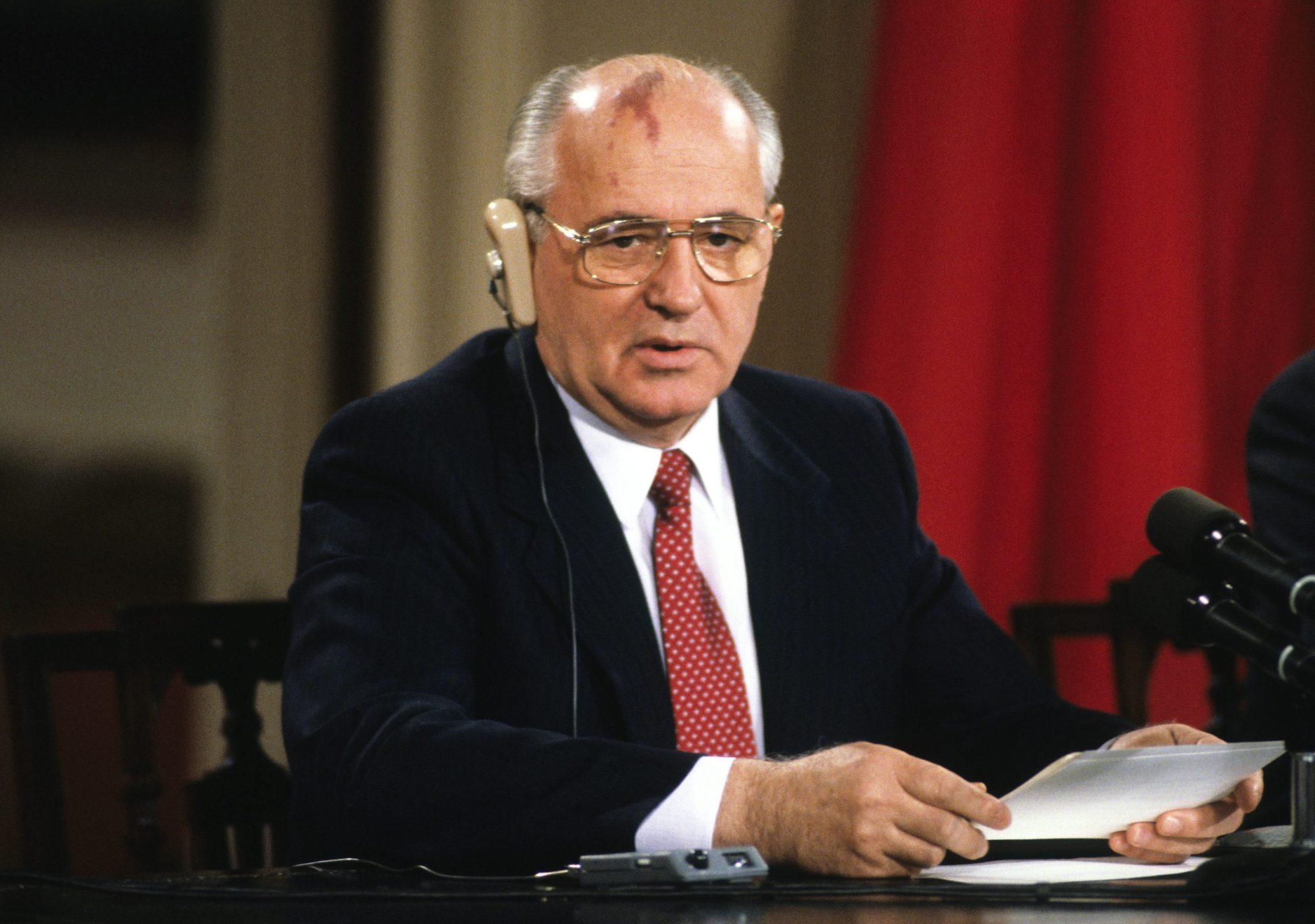 Death Of Mikhail Gorbachev Highlights Europes Lingering Memory Divide Atlantic Council 