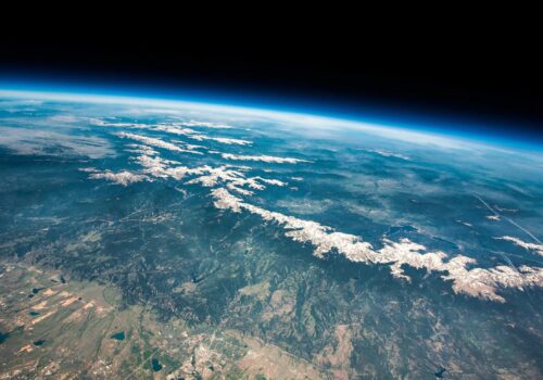 Earth view from a balloon in the stratosphere on 19 June 2013. Photo: Patrick Cullis, NOAA / CIRES